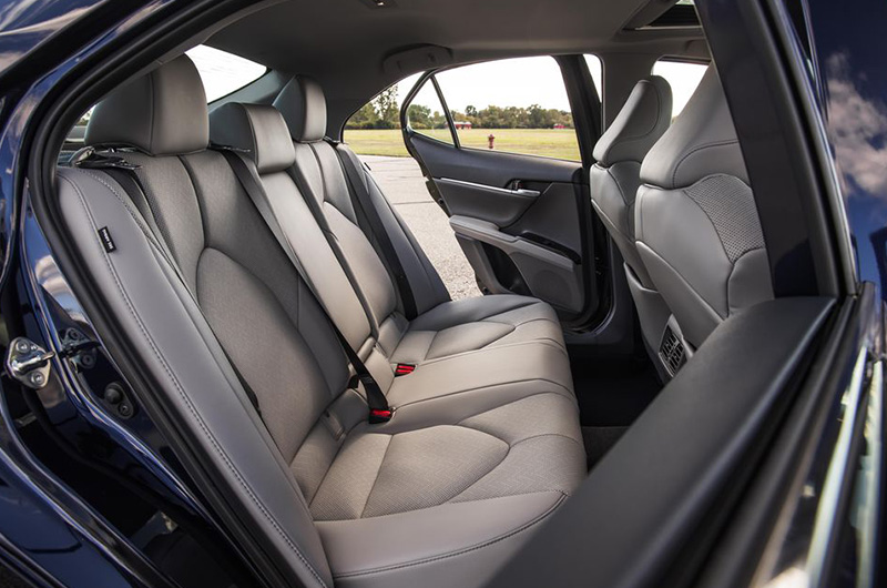 toyota-camry-03.jpg